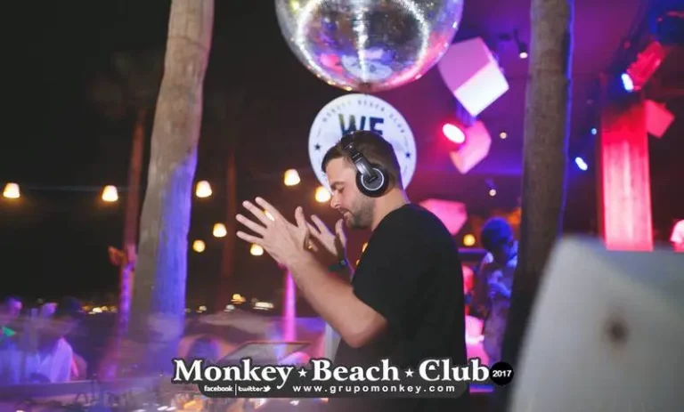 Monkey-Beach-Club-Hall-Of-Fame-13