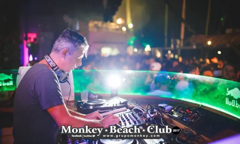 Monkey-Beach-Club-Hall-Of-Fame-21