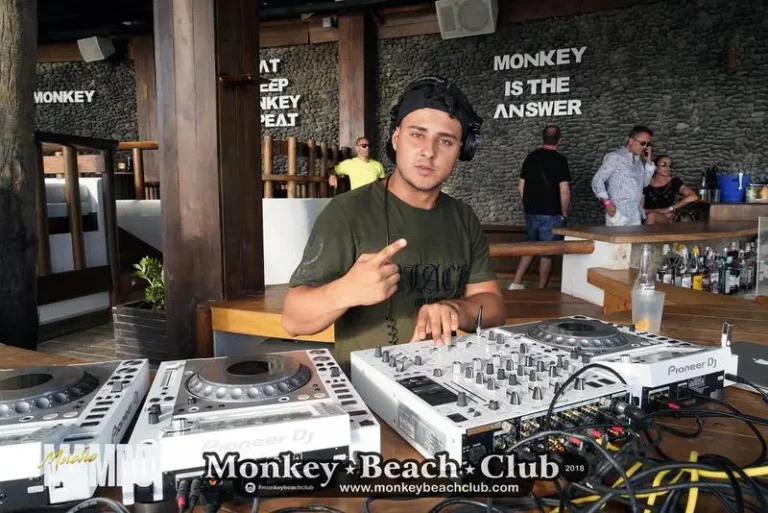 Monkey-Beach-Club-Hall-Of-Fame-58