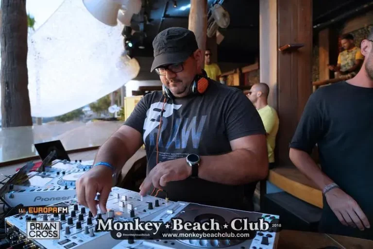 Monkey-Beach-Club-Hall-Of-Fame-67