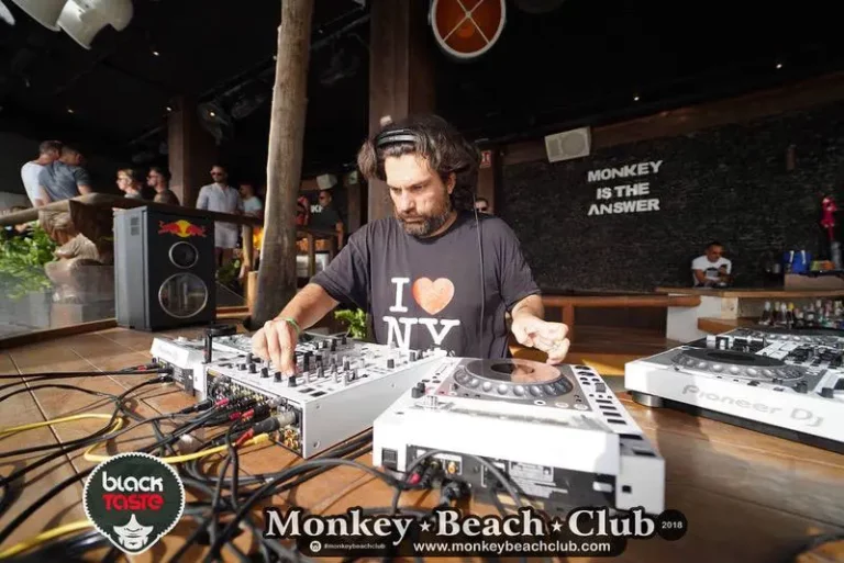 Monkey-Beach-Club-Hall-Of-Fame-71